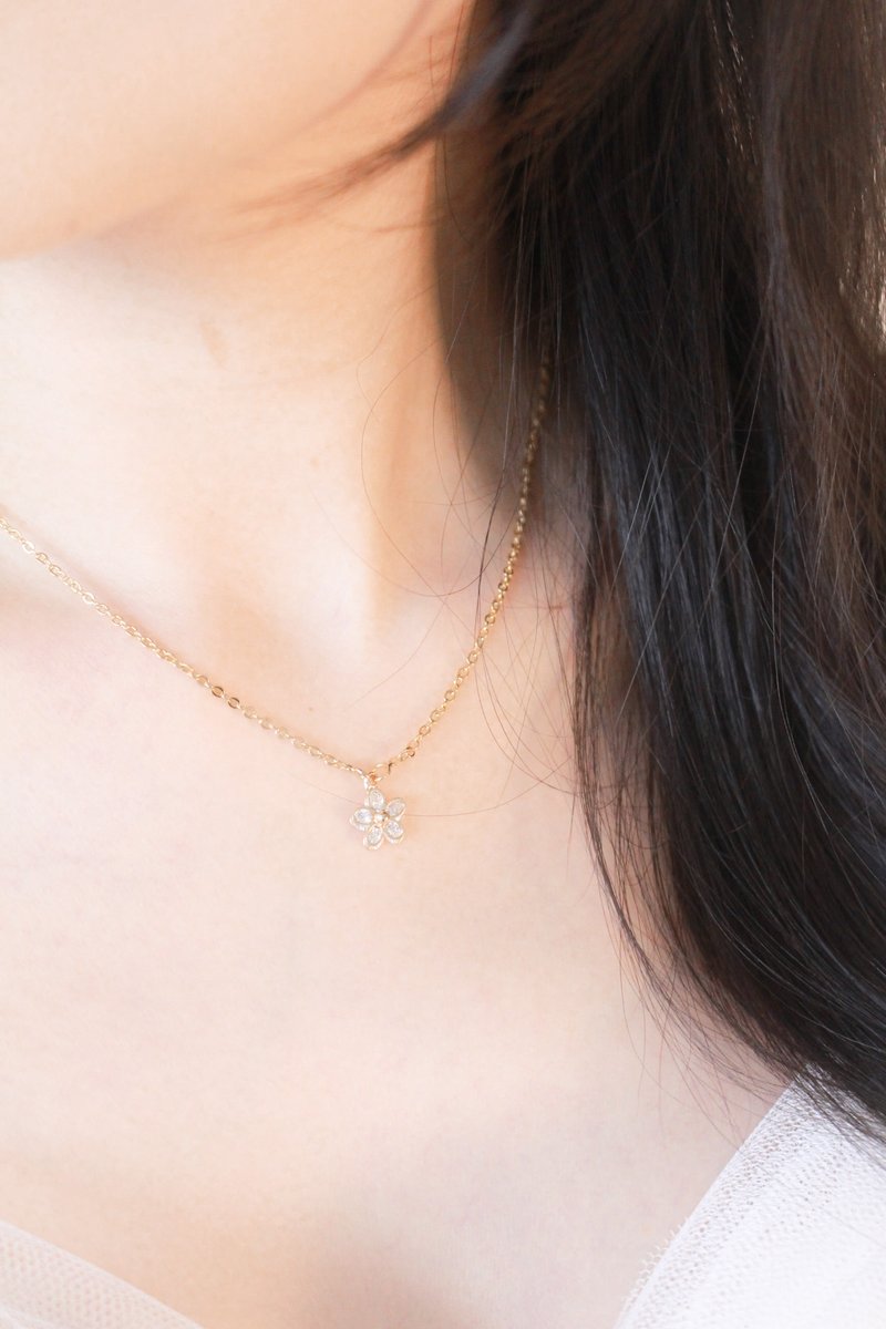 Gracia Necklace in Gold (18K Gold-Plated)