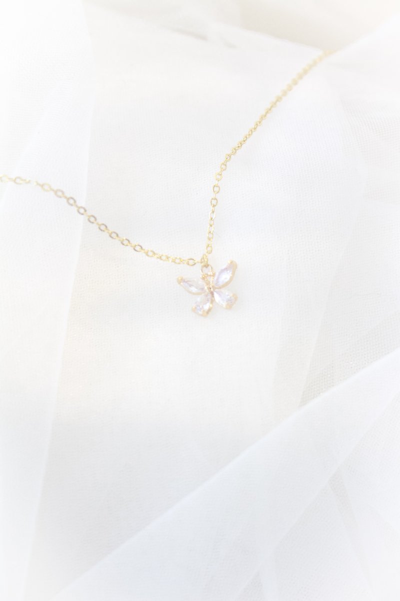 Nevertheless Necklace in Gold (18K Gold-Plated)