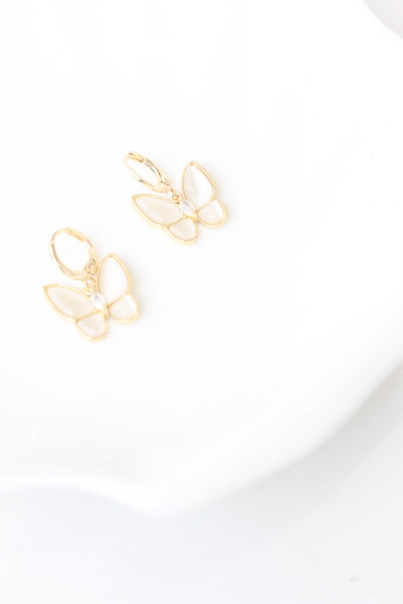 Anika Butterfly Huggies in Gold (18K Gold-Plated)