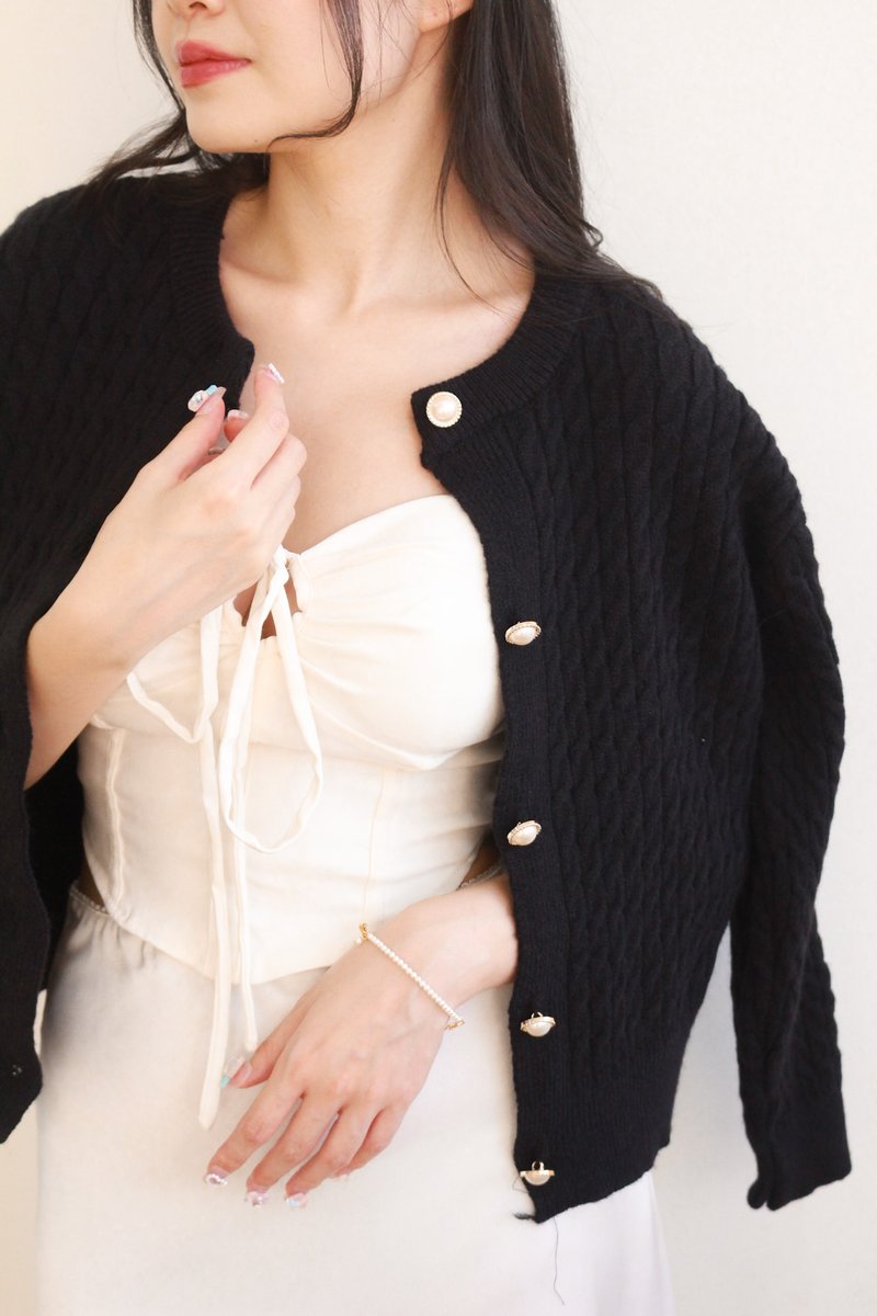 Atlas Pearl Knit Cardigan in Black