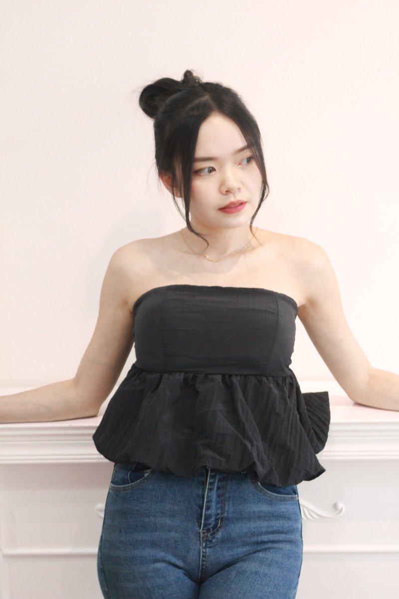 Kyo Padded Bubble Peplum Top in Black