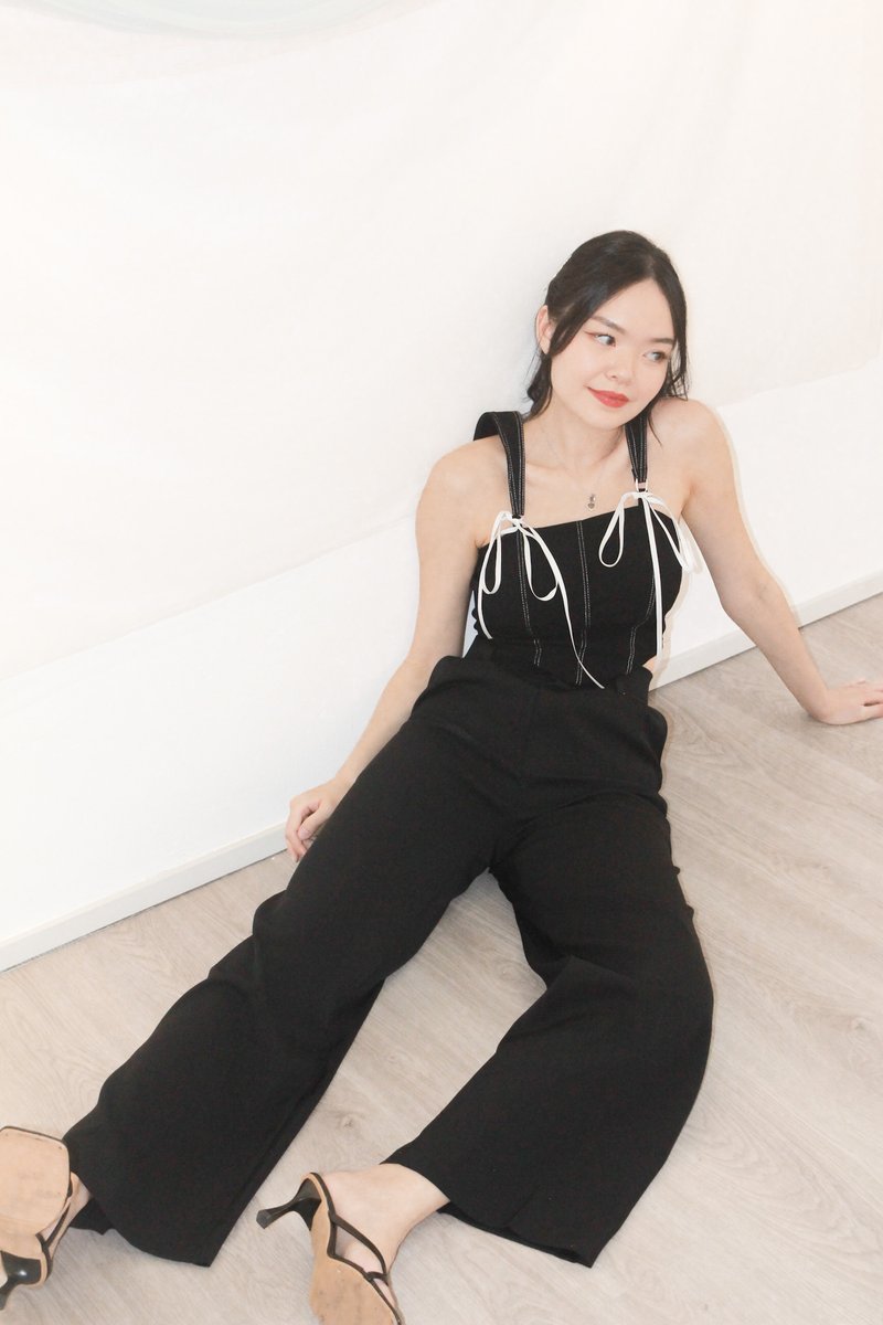 Illusion Wide Legged Highwaist Pants in Black