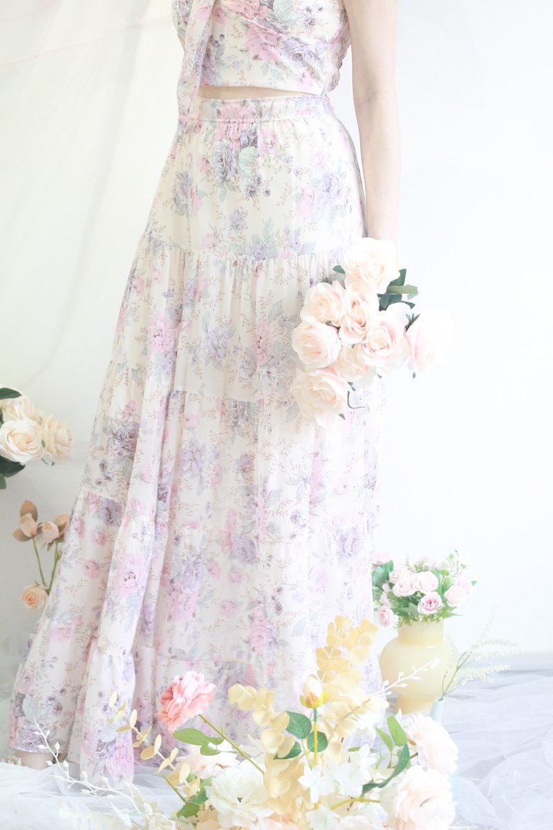 Claude Tiered Maxi Petite Skirt in Peony Floral